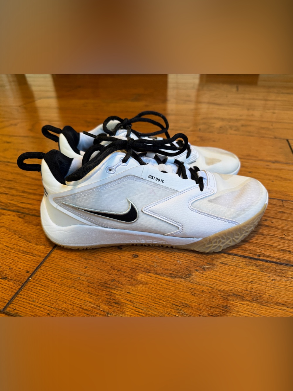 Nike HyperAce 3 Volleyball shoe